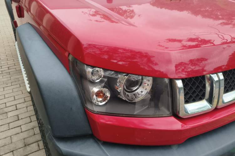 Used BAIC Off-Road BJ40 2016 40L 2.3T Automatic All-Wheel Drive Premium Edition Right Front Headlight