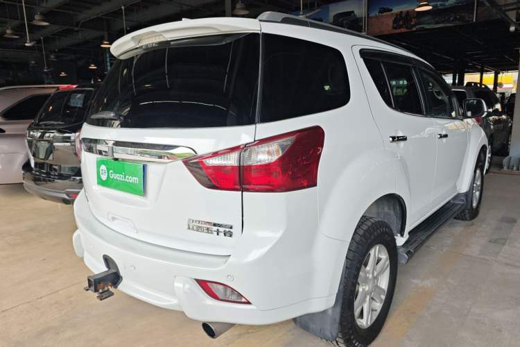 Used Isuzu mu-X 2015 3.0T 4x4 Automatic Luxury 7-Seater