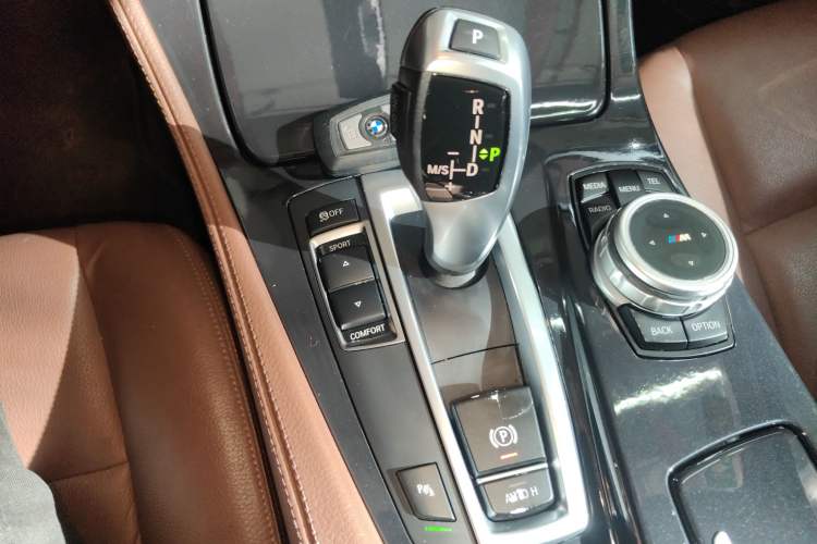 Used BMW 5 Series 2015 520i Elegant Edition