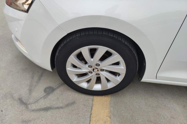 Used Skoda Rapid 2018 1.6L Manual Comfort Edition
