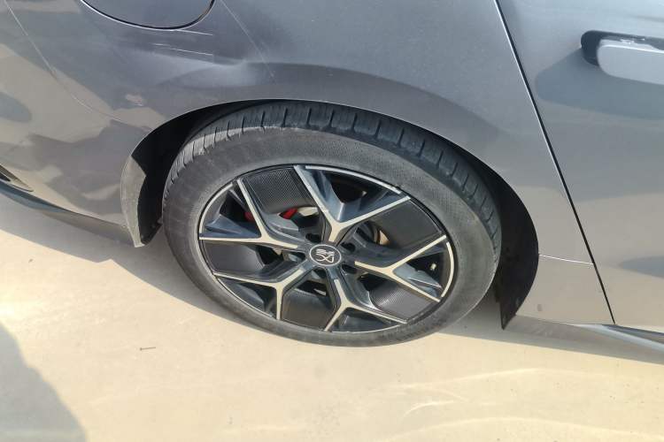 Used BYD Han 2022 EV Genesis Edition 715 km Front-Wheel-Drive Flagship Model
