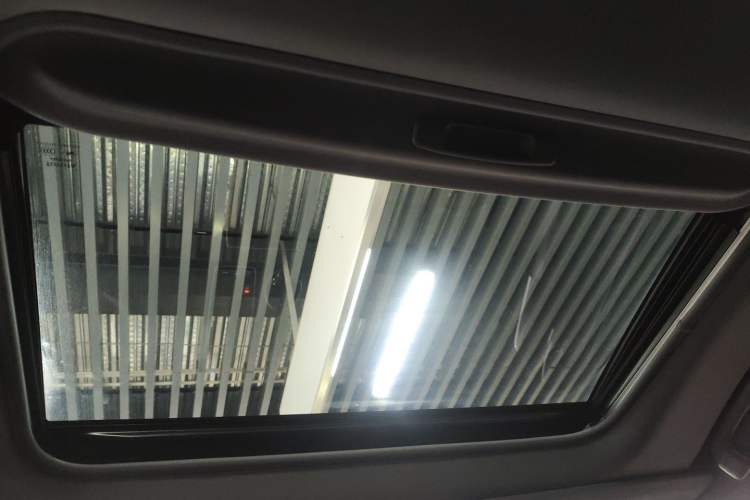 Used Toyota Sienna 2021 2.5L Hybrid Premium Edition