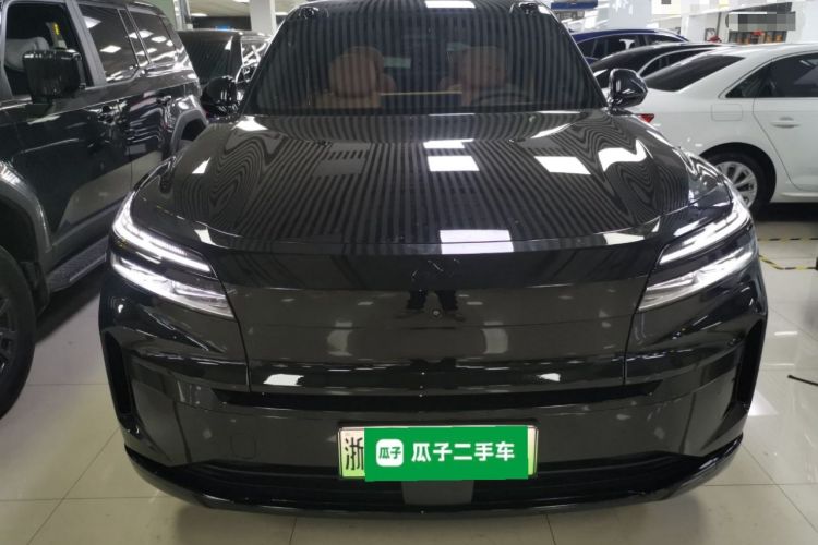 Used ONVO Luxeed L90 2025 Model—Ultra Six-Seater Version
