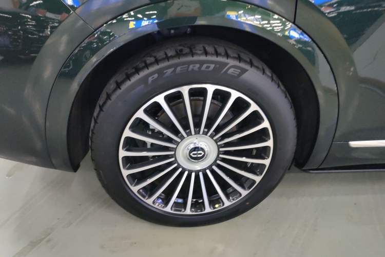 Used Hima AITO M8 2025 Extended-Range Ultra Version 53.4 kWh 6-Seater Edition