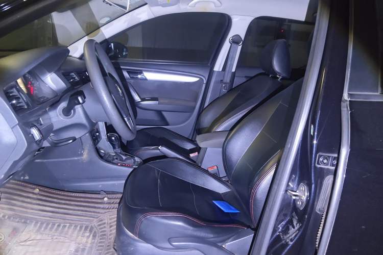 Used Volkswagen Lavida 2013 Revised Classic 1.6L Automatic Fashion Edition Left Front Seat