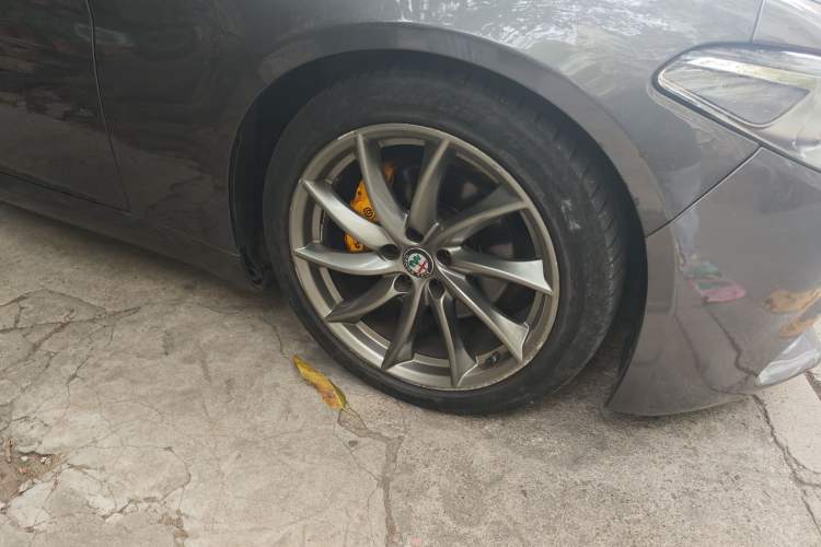 Used Alfa Romeo Giulia 2017 2.0T 200HP Luxury Edition