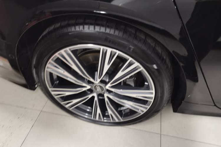 Used Audi A6L 2024 45 TFSI Prestige Dynamic Edition Right Rear Wheel Hub