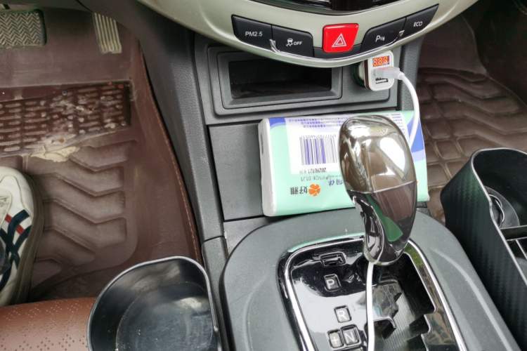 Used BYD S7 2015 2.0T Upgraded Automatic Luxury Version Gear Lever