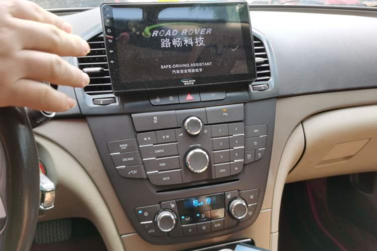 Used Buick Regal 2010 2.0L Expo Edition Audio And AC Panel