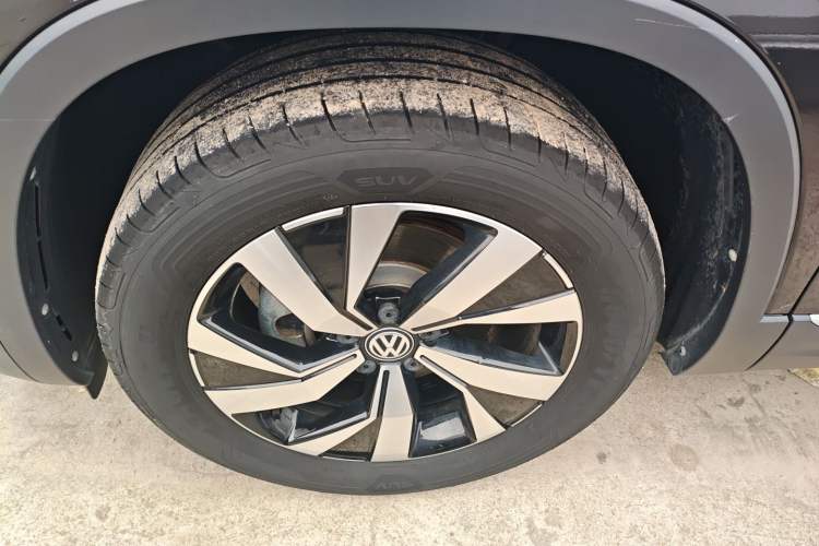 Used Volkswagen Tayron 2021 280TSI Two-Wheel Drive Luxury Smart Connectivity Version Left Front Wheel Hub