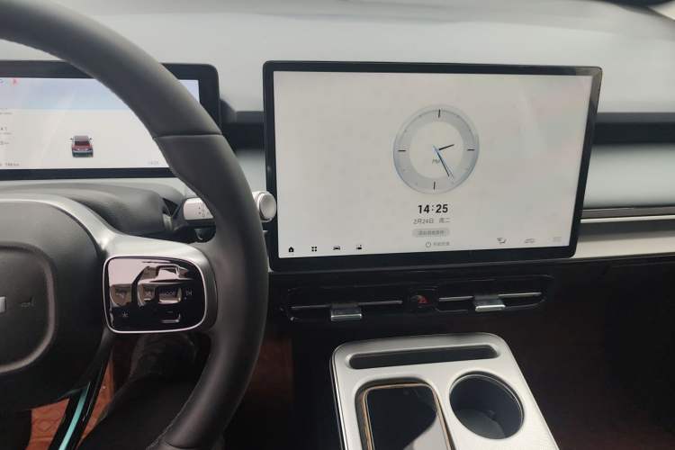 Used AION Y 2023 Younger