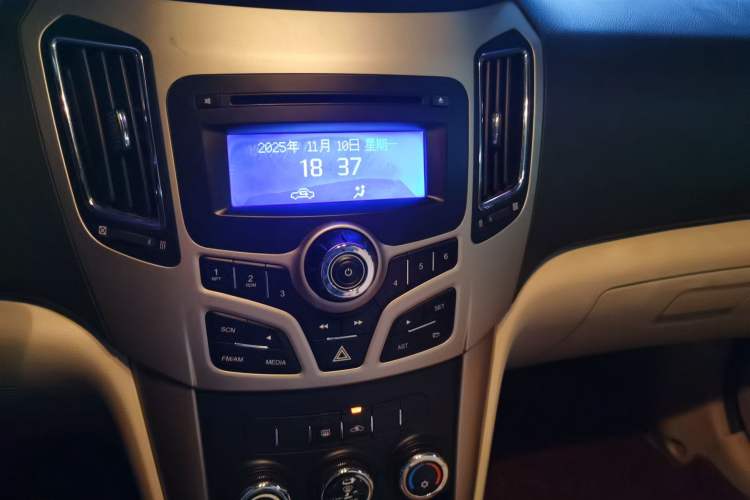 Used Haima S7 2015 2.0L Automatic ZhiShang Version
