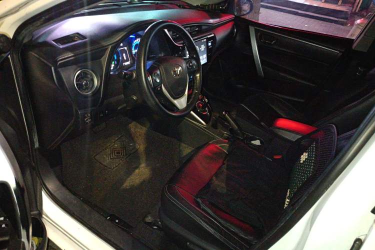 Used Toyota Corolla 2017 Revised Dual-Engine 1.8L E-CVT Elite Edition Driver Seat