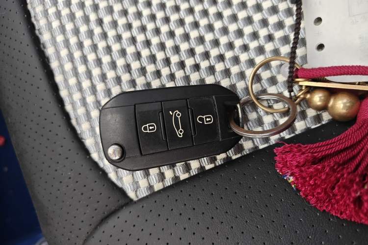 Used Peugeot 508 2012 2.0L Automatic Smart Enjoyment Version
