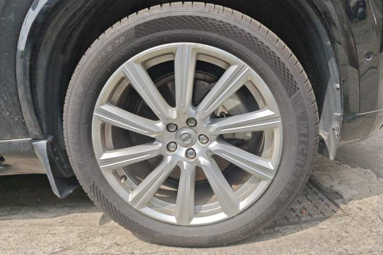 Used Volvo XC90 2018 T6 Zhiya Edition 7-seater Right Front Wheel Hub