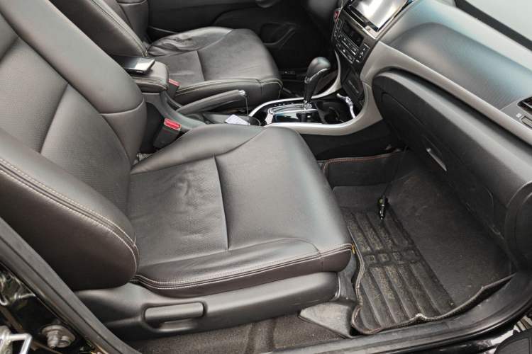 Used Honda Crider 2016 1.8L CVT Leading Edition Right Front Seat