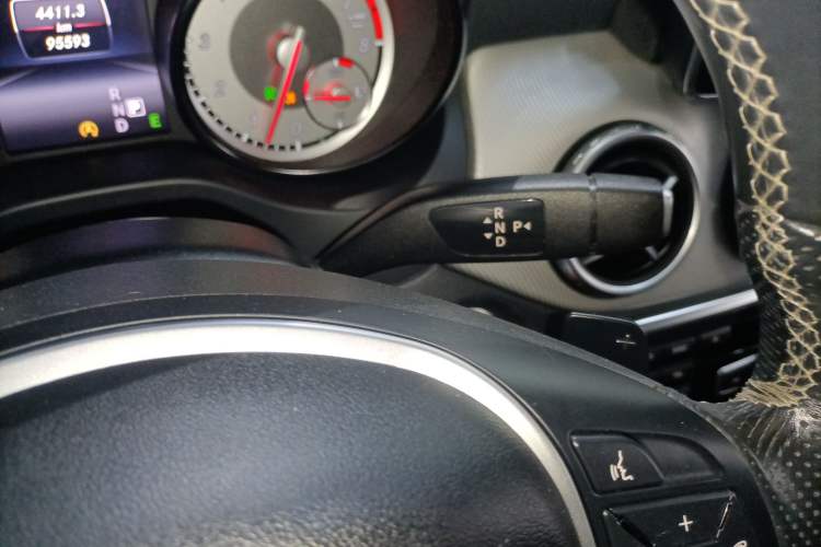 Used Mercedes-Benz GLA 2015 GLA 220 4MATIC Luxury Model
