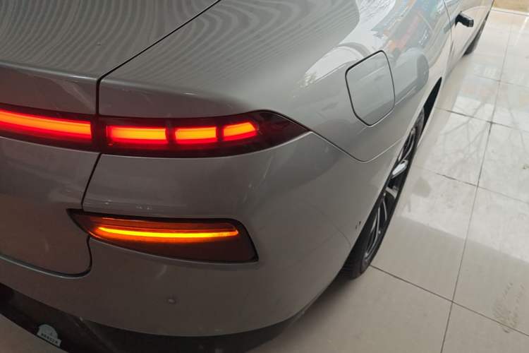 Used XPeng P7 2023 586E Exterior 3