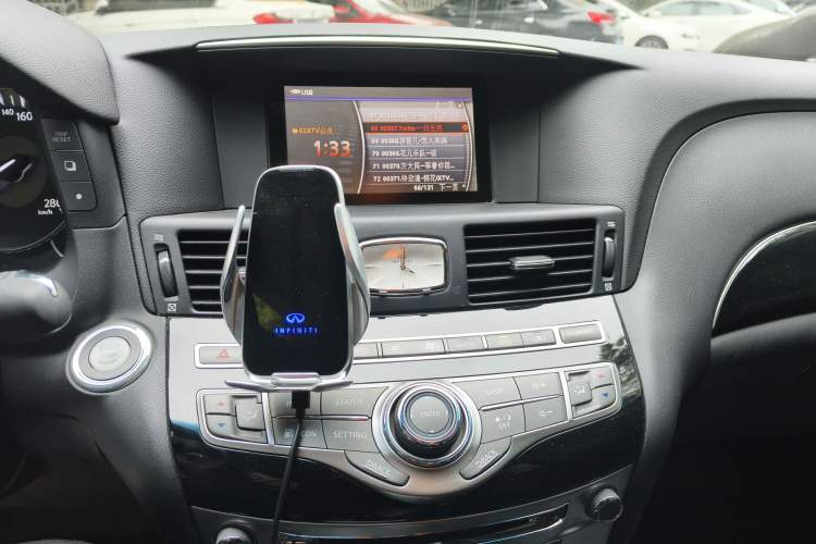 Used Infiniti Q70 2015 Q70L 2.5L Elite Edition Audio And AC Panel