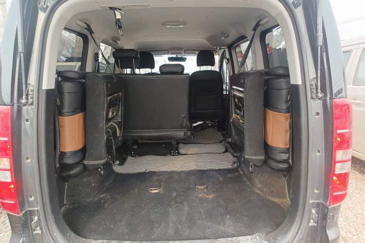 Used JAC Refine M3 2022 1.8L 7-seat Standard Edition