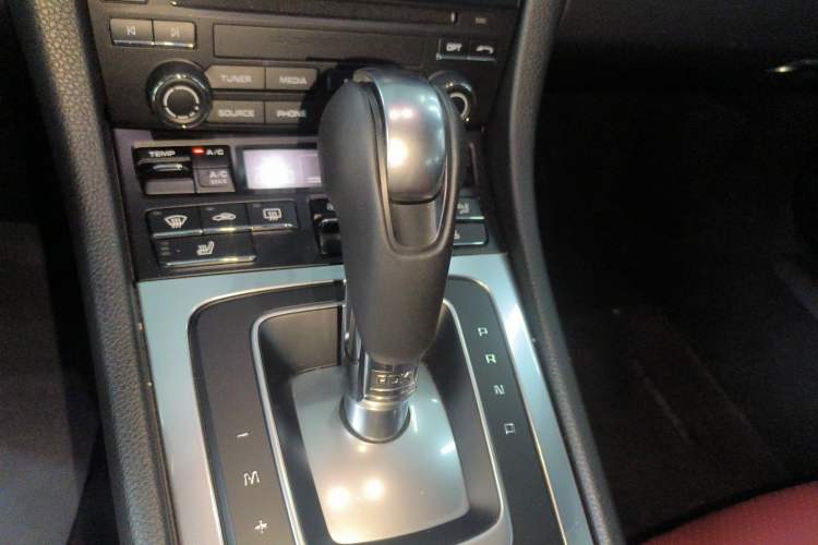 Used Porsche 718 2022 Cayman 2.0T Gear Lever