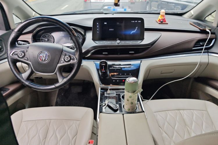 Used Buick GL8 2020 Land Business Class 652T Luxury Model Center Console