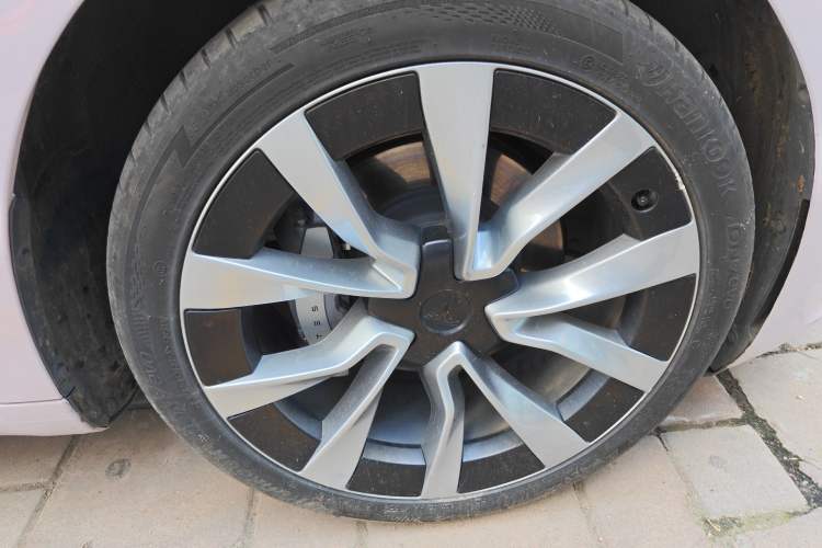 Used Tesla Model 3 2023 Rear-Wheel-Drive Version
