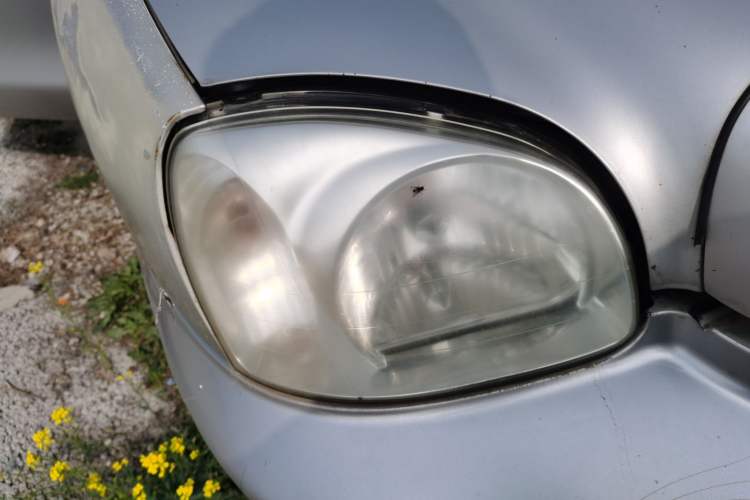 Used Huatai Santa Fe Classic 2012 2.0L Gasoline Manual Two-Wheel Drive Comfort Version Right Front Headlight