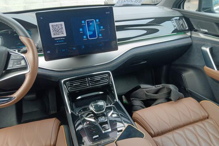 Used BYD Tang New Energy 2021 DM-i 112KM Prestige Model Audio And AC Panel