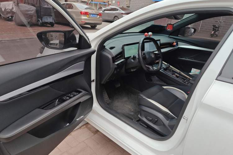 Used MG 5 Scorpio 2022 1.5T Trophy Sport Flagship Edition
