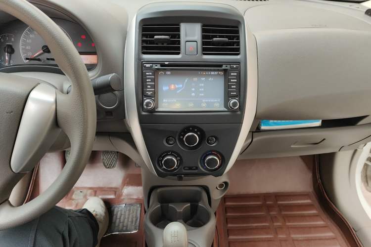 Used Nissan Sunny 2015 1.5XE Manual Comfort Edition
