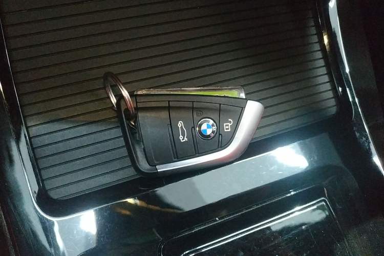 Used BMW X2 2020 sDrive25i Leading Model M Sport Package Vehicle Key