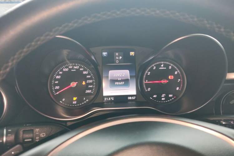 Used Mercedes-Benz GLC 2018 GLC 260 4MATIC Luxury Model