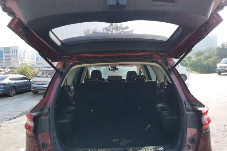 Used TRAUM S70 2018 1.5T Automatic Luxury Sporty 7-Seater
