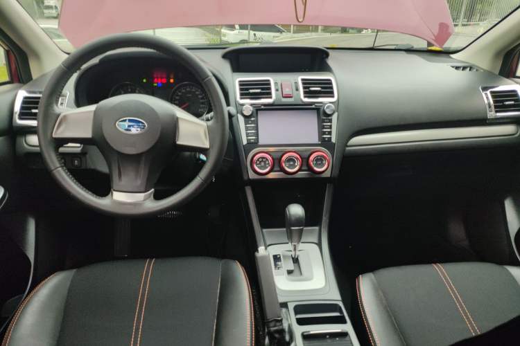 Used Subaru XV 2014 2.0i Comfort Edition Center Console