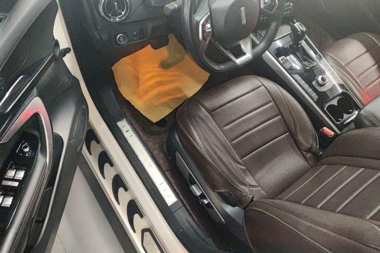 Used Wey VV7 2017 2.0T Ultra-Luxury Version
