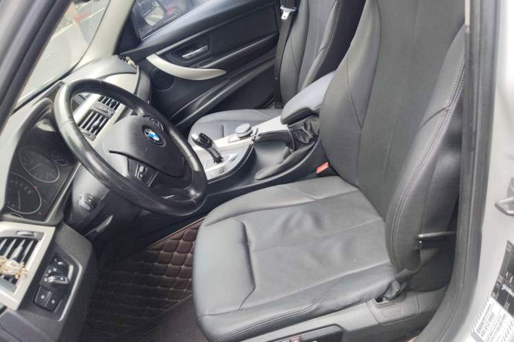 Used BMW 3 Series 2015 320Li Luxury Edition Fashion Model
