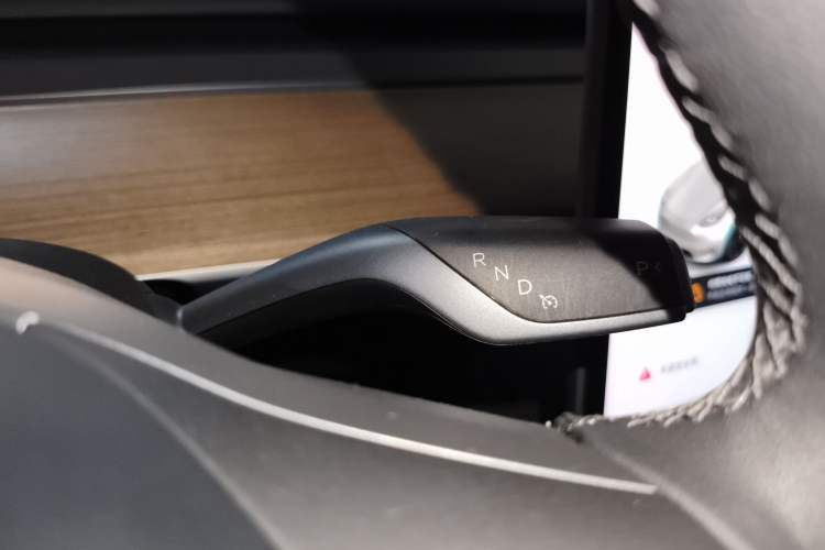 Used Tesla Model Y 2021 Long-Range All-Wheel-Drive Version
