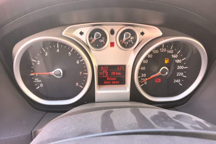 Used Ford Focus 2011 Sedan 1.8L Manual Comfort Model
