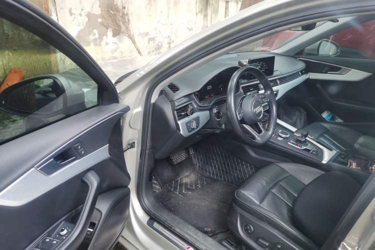 Used Audi A4L 2019 40 TFSI Fashion Edition China VI Emission Standard