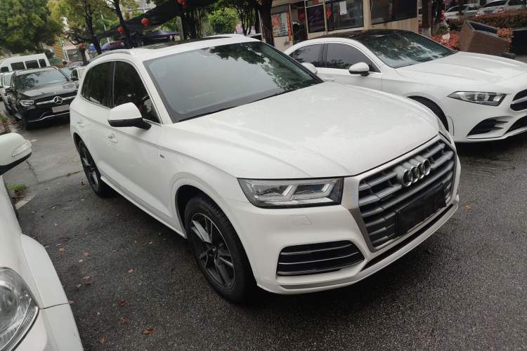 Used Audi Q5L 2020 Updated 40 TFSI Prestige Fashion Edition Front Right 45 Deg