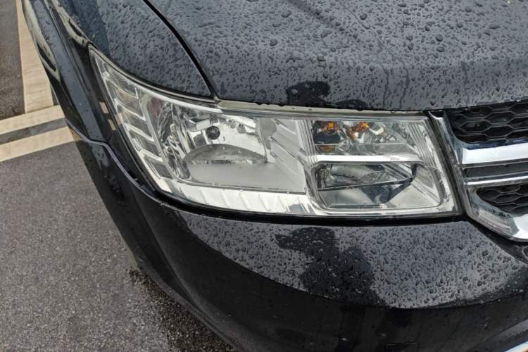 Used Dodge Journey 2013 2.4L Two-Wheel Drive Luxury Version