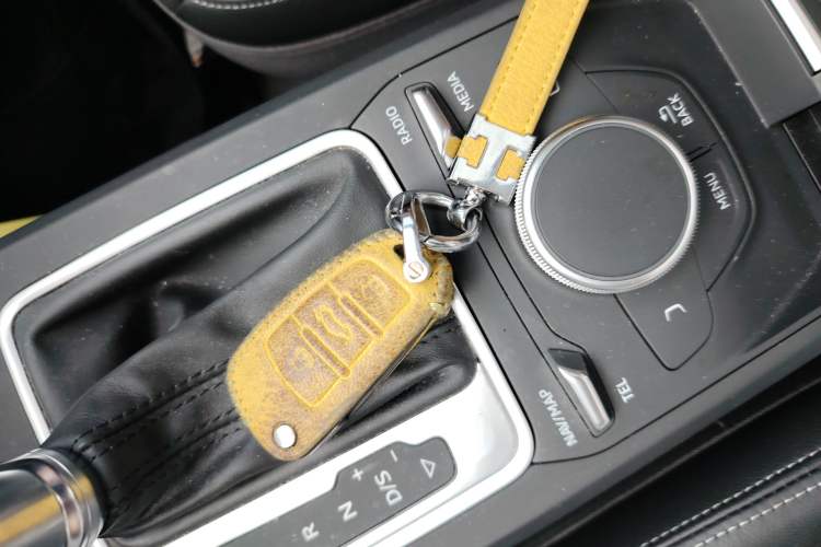 Used Audi Q2L 2018 35 TFSI Fashion Dynamic Version China V Emission Standard Interior 1