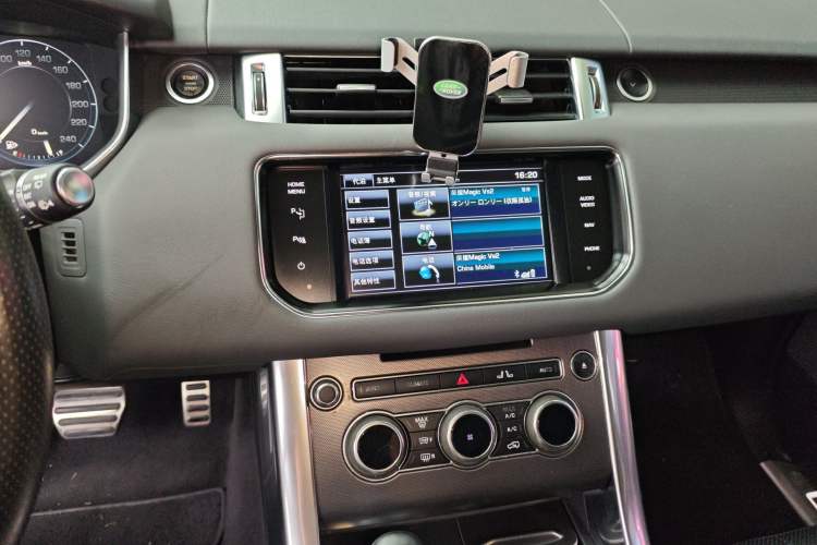 Used Land Rover Range Sport 2014 3.0 SC V6 HSE DYNAMIC Audio And AC Panel