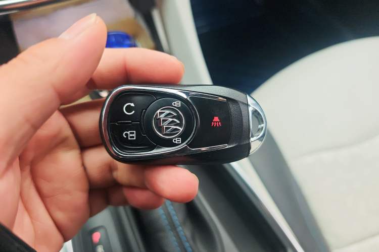 Used Buick VELITE 5 2017 Stylish Extended-Range Model