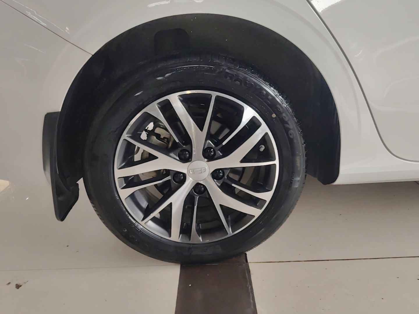 Geely Auto Emgrand 2025 4th Generation 1.5L CVT Longteng Edition — снимка 11