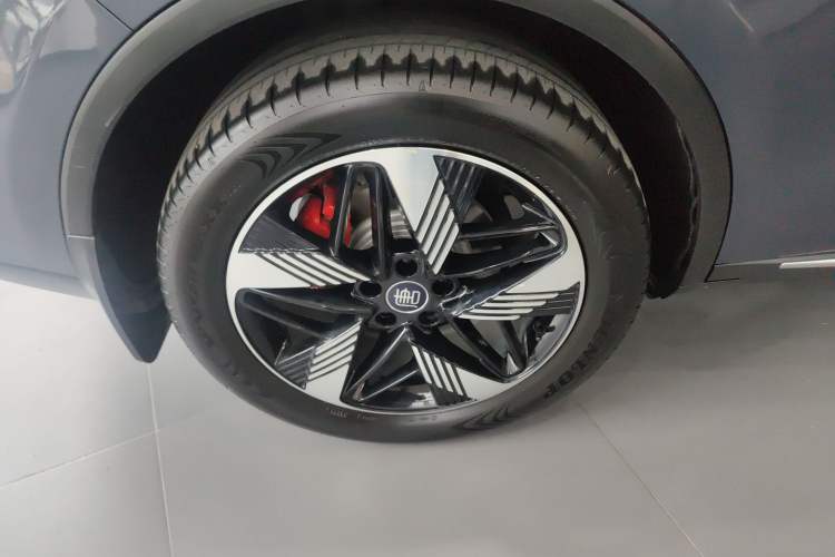 Used BYD Tang New Energy 2022 DM-i 252km Luxury Model Right Rear Wheel Hub