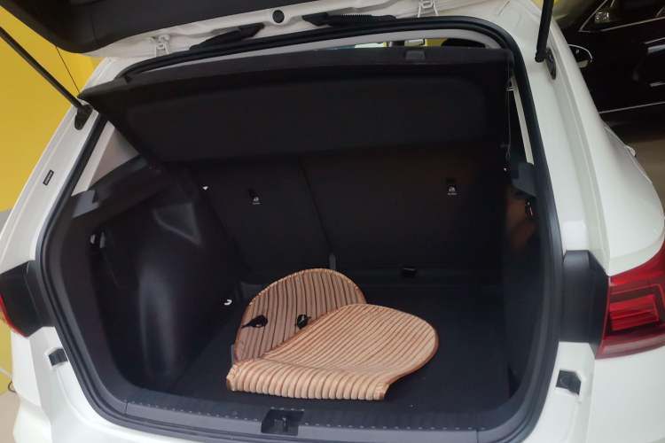 Used Volkswagen Tharu 2022 280TSI Two-Wheel-Drive Luxury Edition Trunk