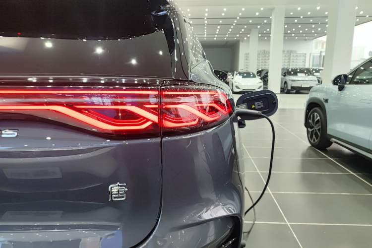 Used BYD Tang New Energy 2024 DM-i Glory Edition 112KM Prestige Model