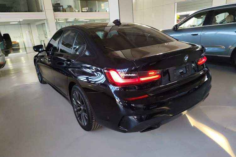 Used BMW 3 Series 2022 330i M Sport Night Edition
